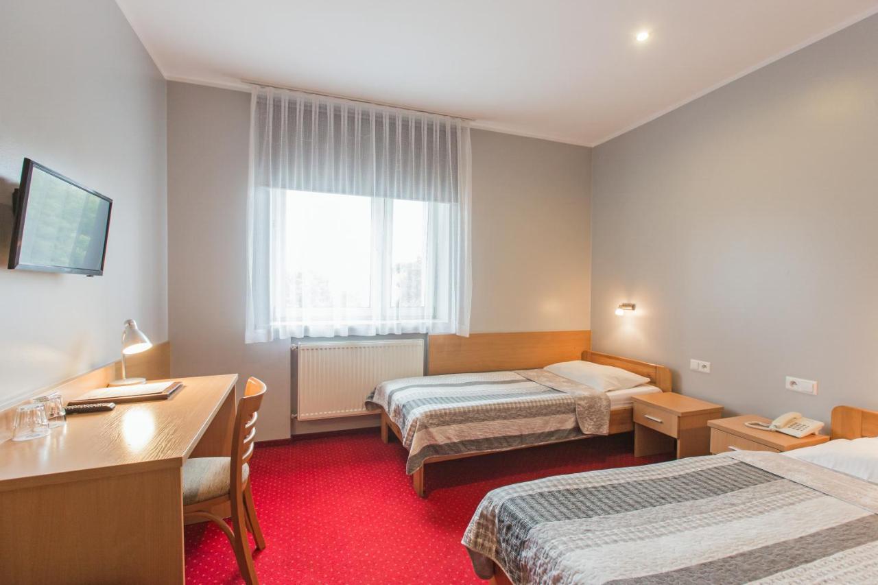 Hotel Labedy Hlivice Exteriér fotografie