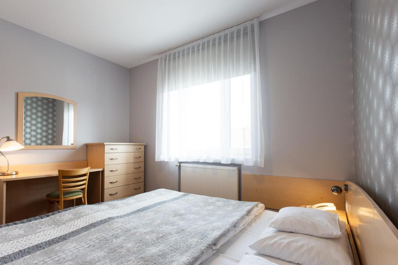 Hotel Labedy Hlivice Exteriér fotografie